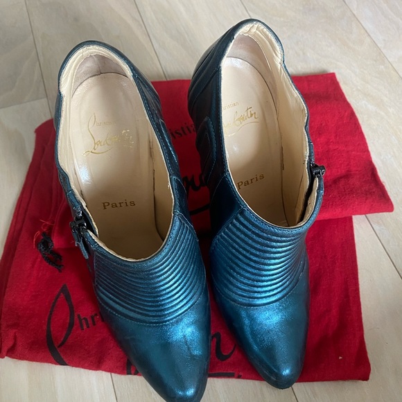 Christian Louboutin Sigourney ankle Booties 40 - Picture 5 of 9